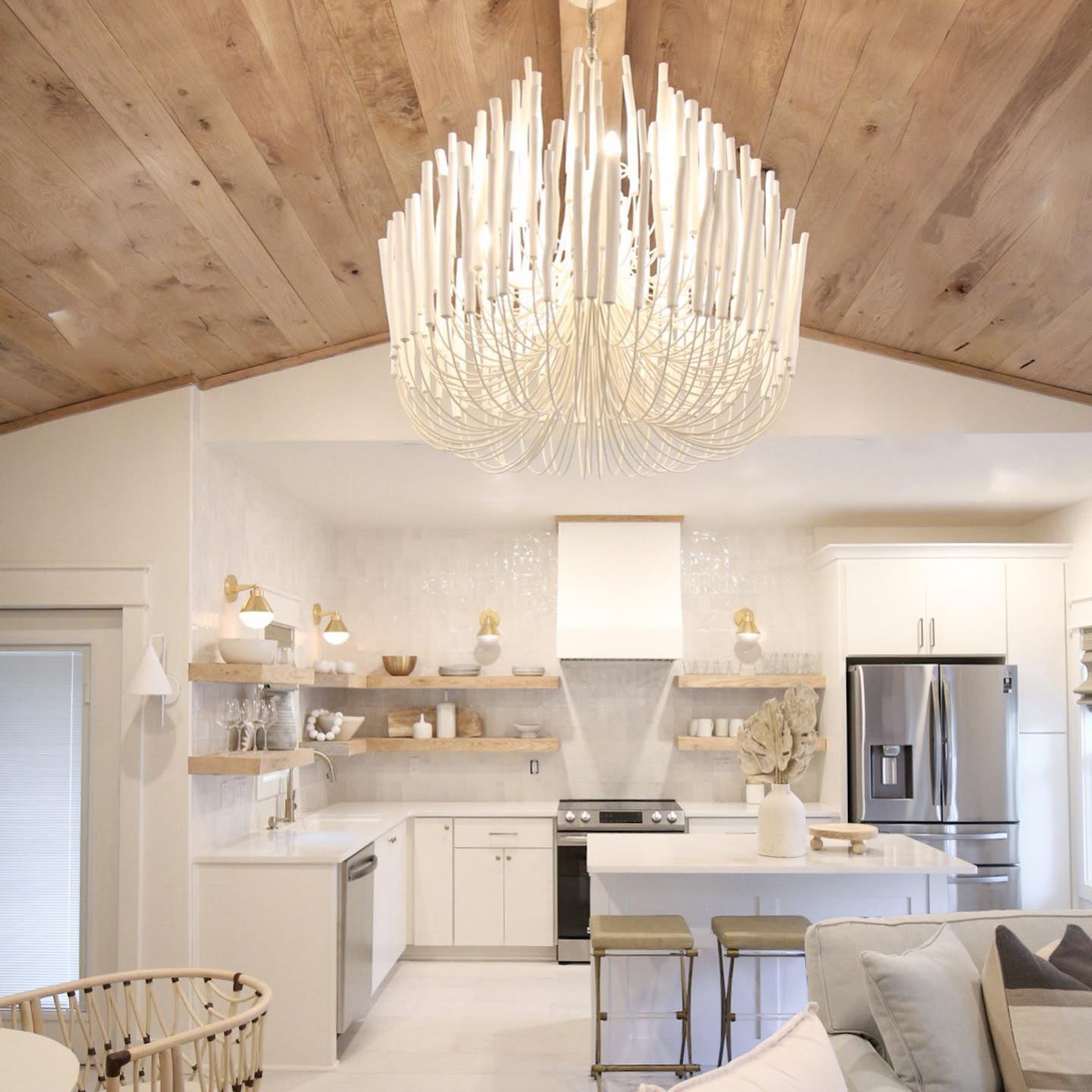 Layered Wood Rod Multi-Light Chandelier
